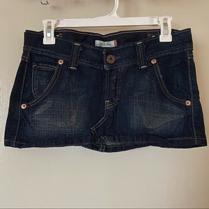 Vintage Levi’s denim micro mini skirt button up size 5